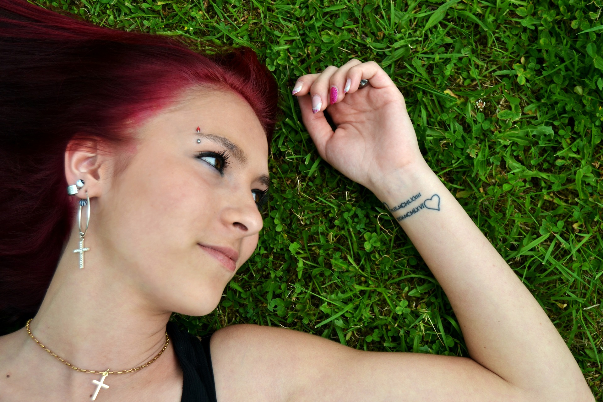 girls-444157_1920
