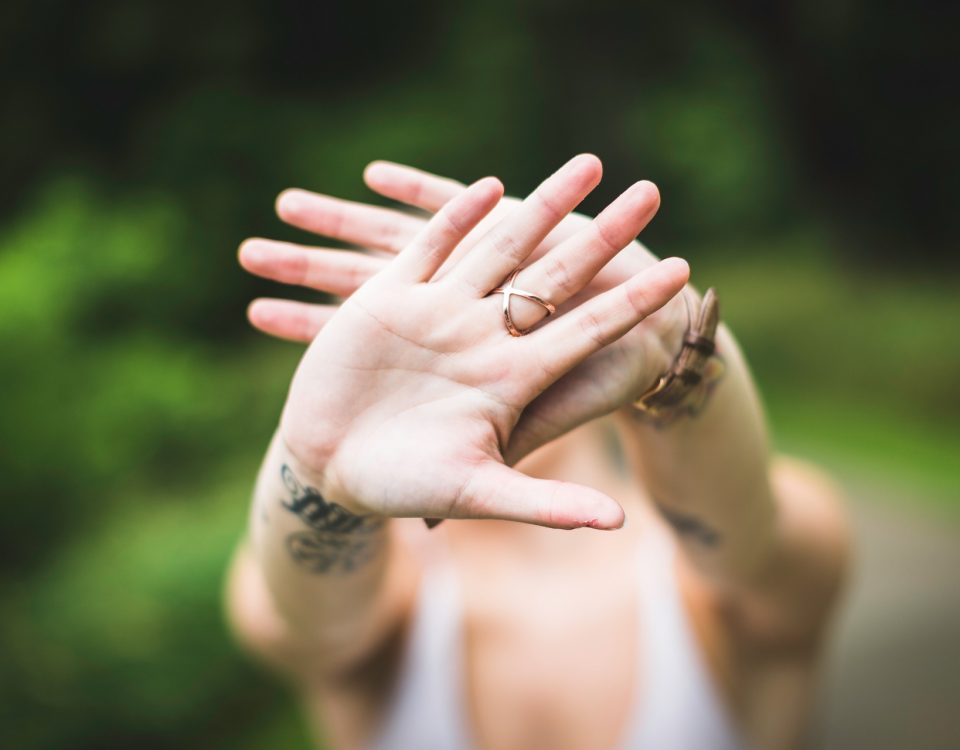 hands-926234_960_720