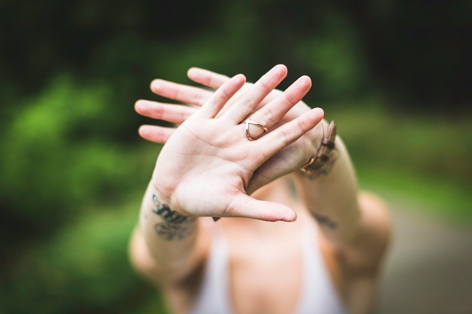 hands-926234_960_720
